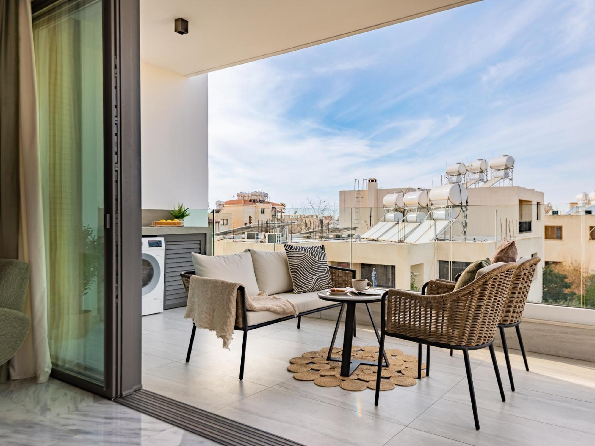 Sanders Olive Paphos Rom bilde