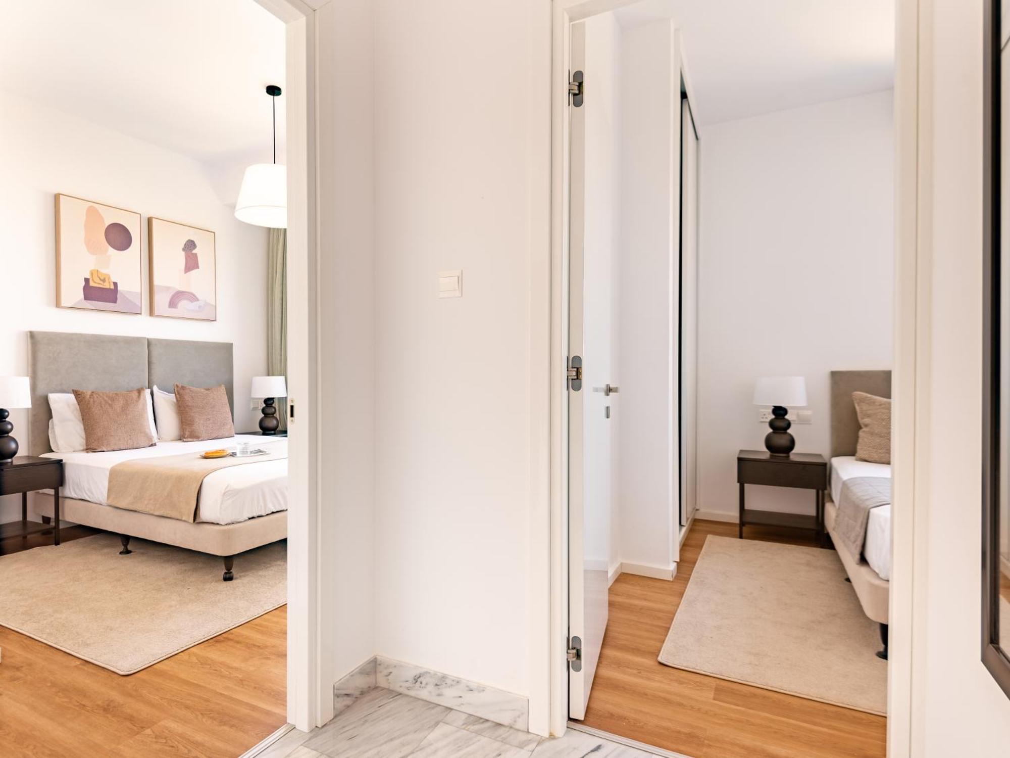 Sanders Olive Paphos Rom bilde