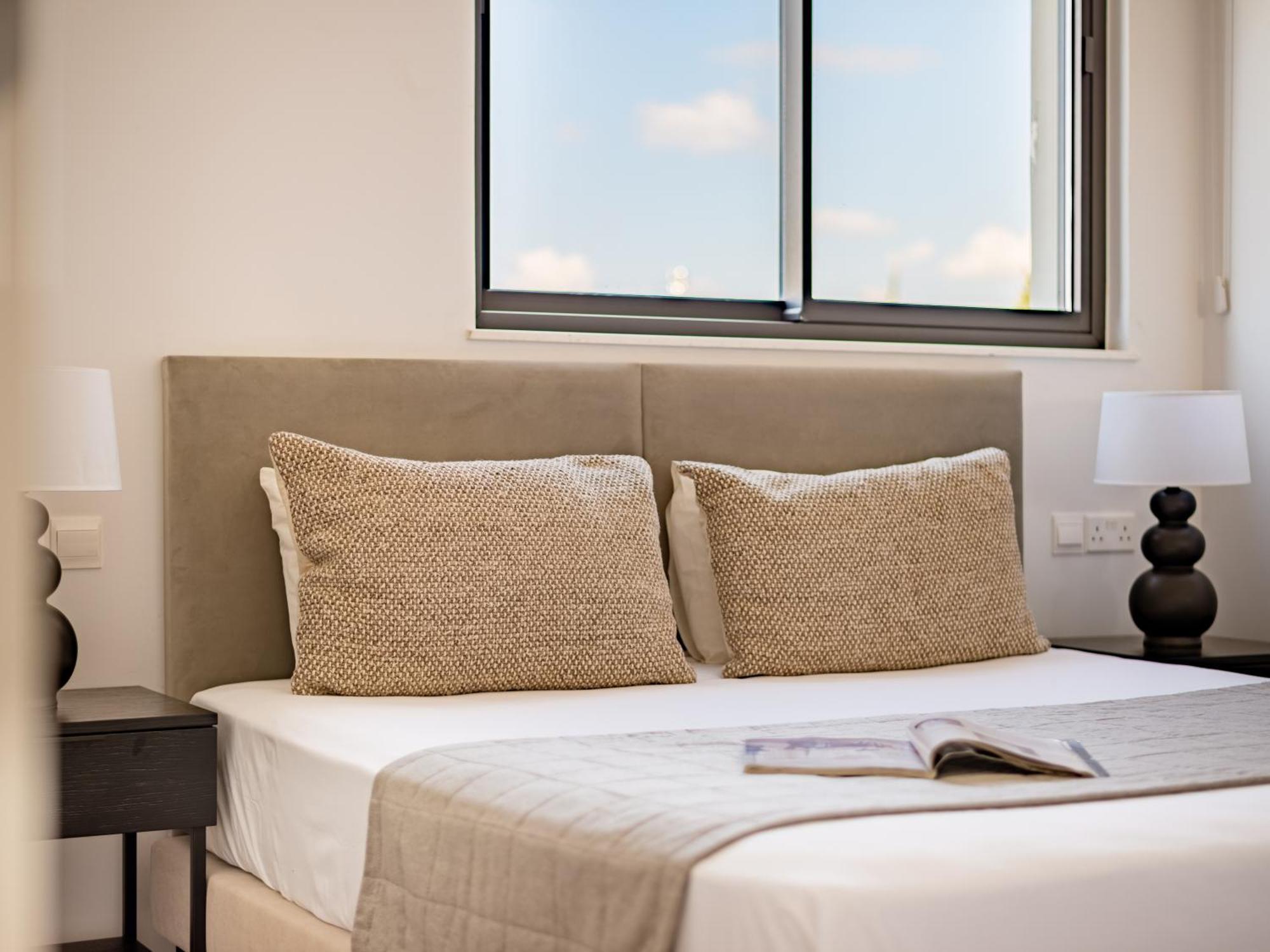 Sanders Olive Paphos Rom bilde