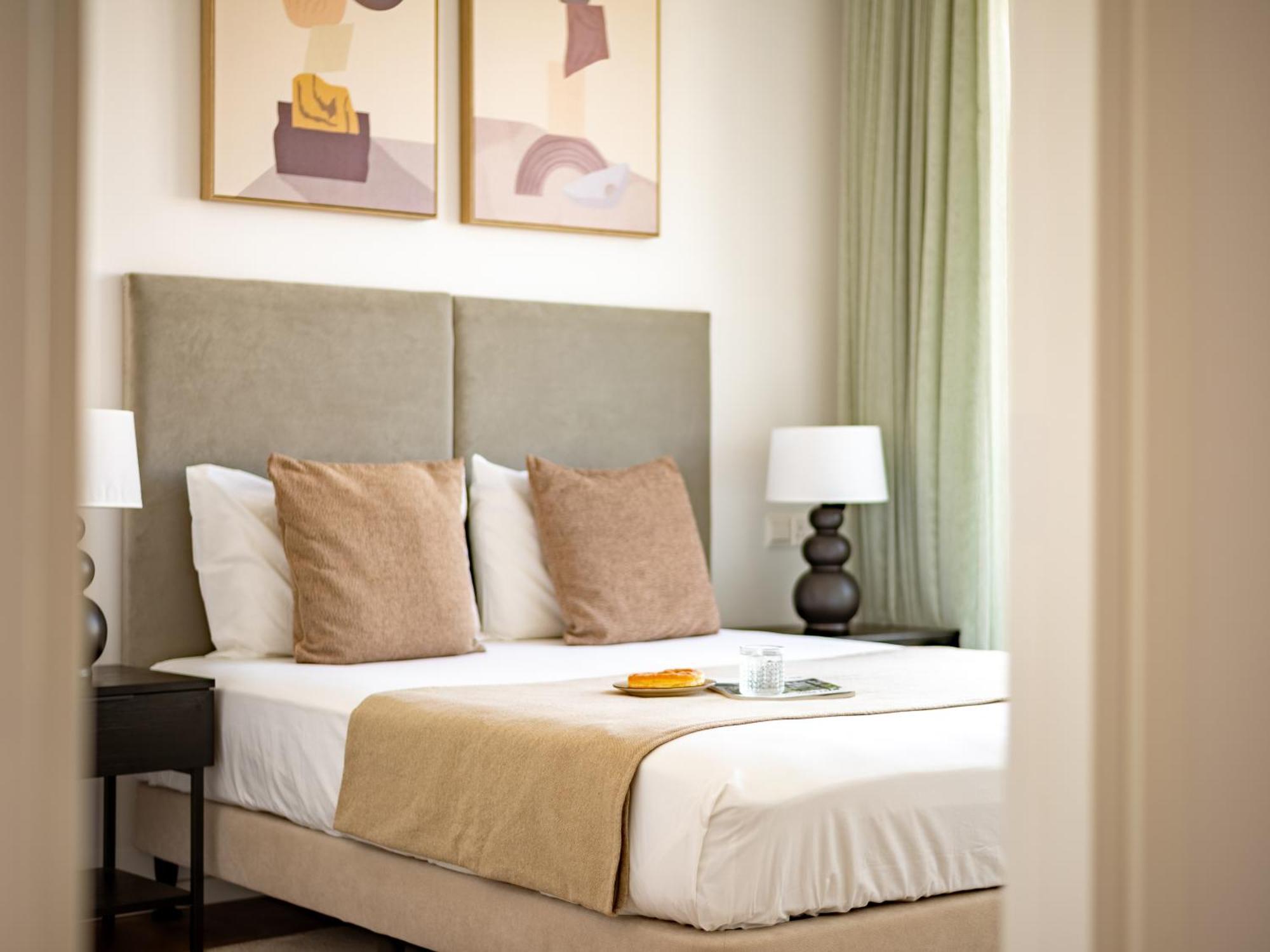 Sanders Olive Paphos Rom bilde